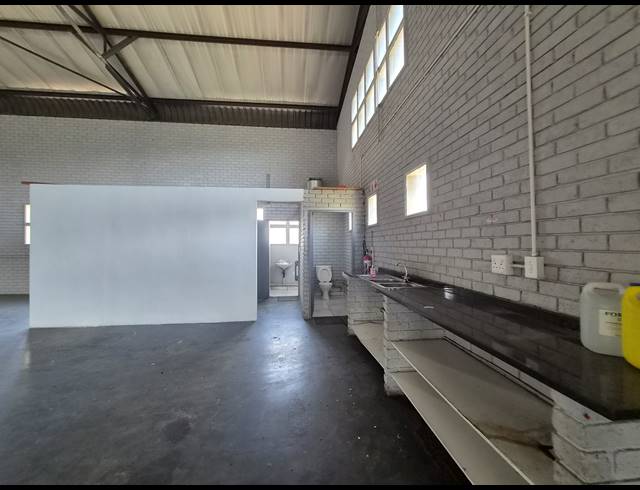 1,200M² WAREHOUSE TO LET IN KYALAMI